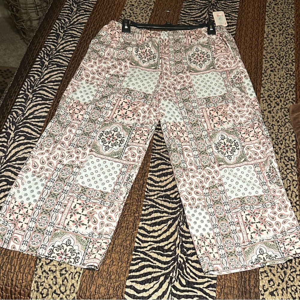 Allison Daley, Paisley patchwork stylish wide-leg pants, size Large, NWT